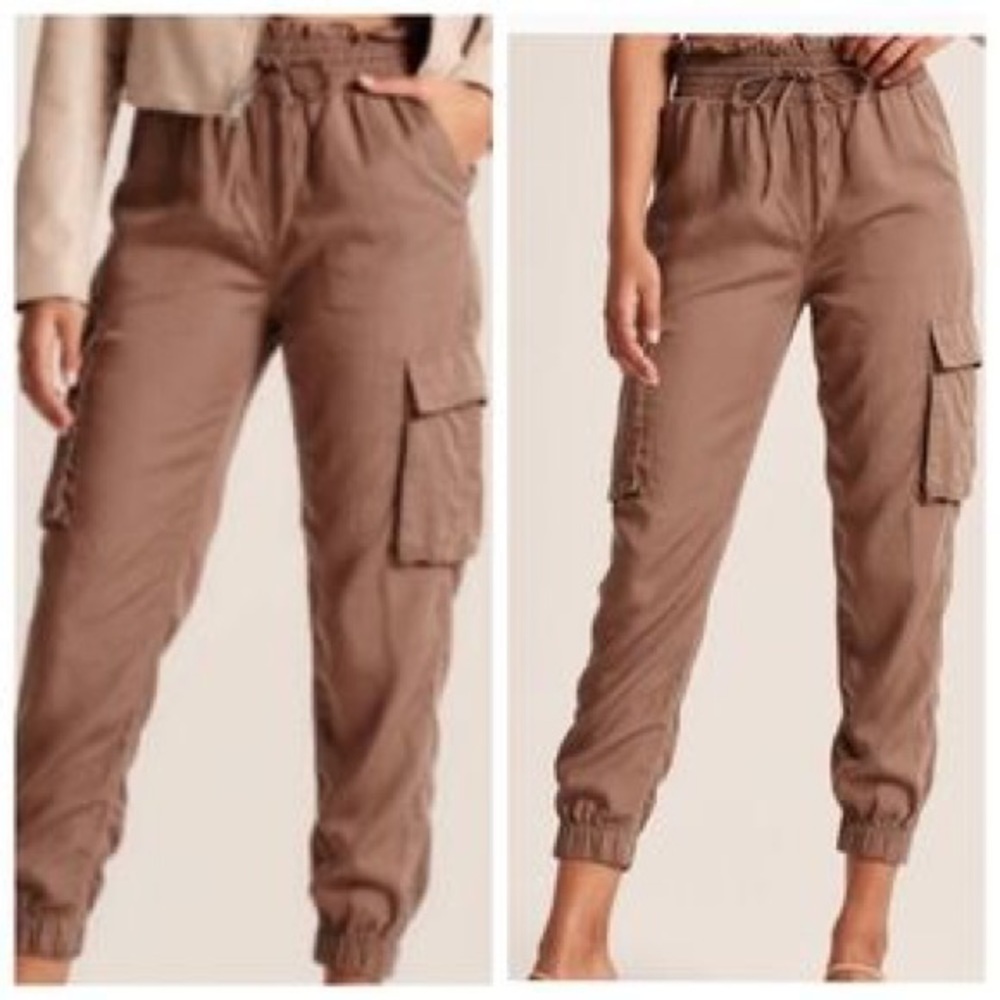 A& F Women’s Jogger Cargo Pant Mauve